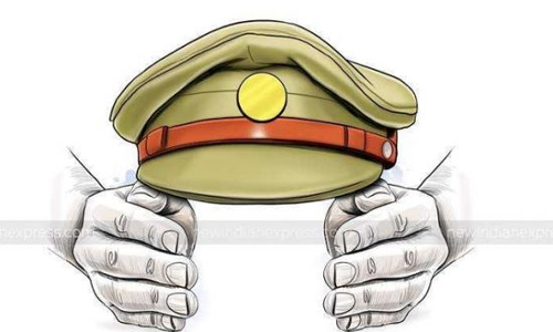 கடலூரில் பரபரப்பு  வி.சி.க கொடிக்கம்பம் அமைப்பதை தடுத்து நிறுத்திய போலீசார்