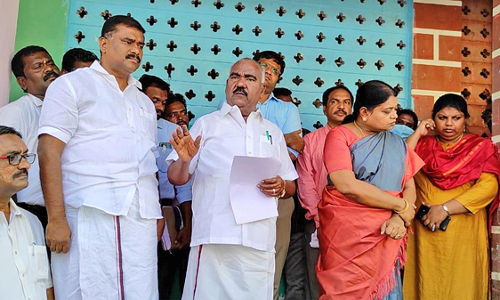 அக்னிபத் திட்டம்: நெருப்பில் நடக்கின்ற மாதிரியான சூழலை உருவாக்கி உள்ளனர்- அமைச்சர் செஞ்சி மஸ்தான் குற்றச்சாட்டு