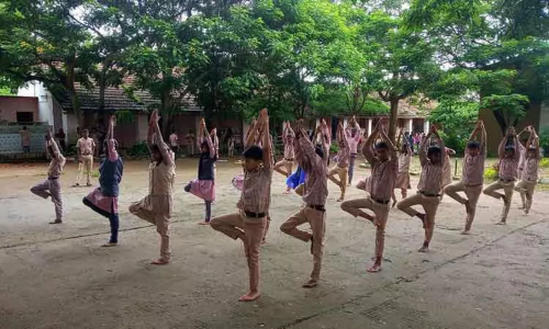 ஊட்டி பள்ளி, கல்லூரிகளில் யோகா தின கொண்டாட்டம்