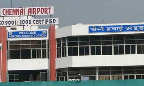 இலங்கையில் இருந்து சென்னை வந்த விமானத்தில் ரூ.1 ½ கோடி தங்க கட்டிகளை கடத்திய பெண் சிக்கினார்