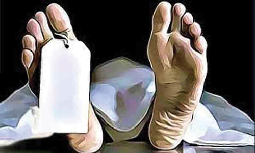 வீட்டின் மேற்கூரை இடிந்து விழுந்து மூதாட்டி சாவு