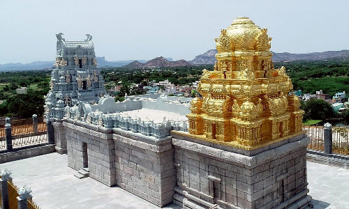 திருப்பதி அருகே ஏழுமலையான் தாயார் வகுல அம்மன் கோவில் கும்பாபிஷேகம்