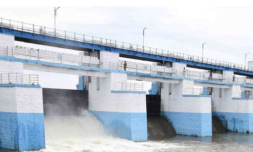 செம்பரம்பாக்கம் ஏரியில் இருந்து தண்ணீர் திறப்பு 707 கன அடியாக அதிகரிப்பு