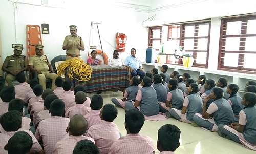 சிவகிரி தாலுகா அலுவலகத்தில்  தீ தடுப்பு ஒத்திகை பயிற்சி