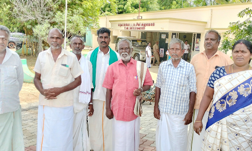 ஆக்கிரமிக்கப்பட்ட கிராமங்களை திருப்பி ஒப்படைக்க கிராம மக்கள் கோரிக்கை