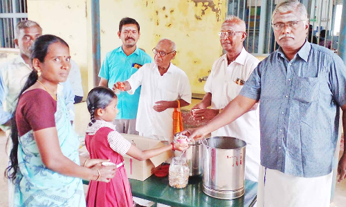 கர்ப்பிணி பெண்களுக்கு ஊட்டச்சத்து உணவு வழங்கல்