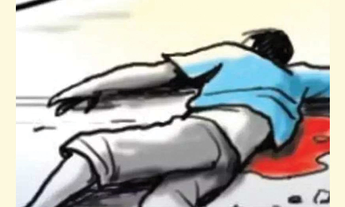 பைக்கில் இருந்து தவறி விழுந்து ஊழியர் சாவு