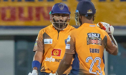 டிஎன்பிஎல் துவக்க ஆட்டத்தில் மிரட்டிய நெல்லை... 185 ரன்கள் இலக்கை துரத்தும் சேப்பாக் சூப்பர் கில்லீஸ்