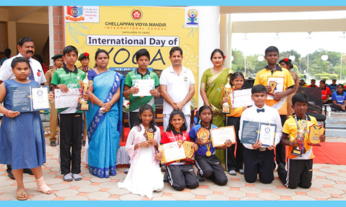 செல்லப்பன் வித்யா மந்திர் சர்வதேச பள்ளியில் யோகா தின விழா