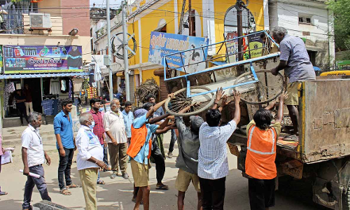 நெல்லை டவுன் ரதவீதிகளில் ஆக்கிரமிப்பு அகற்றம்-மாநகராட்சி நடவடிக்கை
