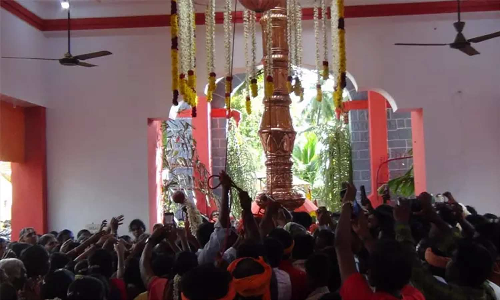 களக்காடு நாராயணசாமி கோவிலில் ஆனித் தேரோட்ட திருவிழா கொடியேற்றம்
