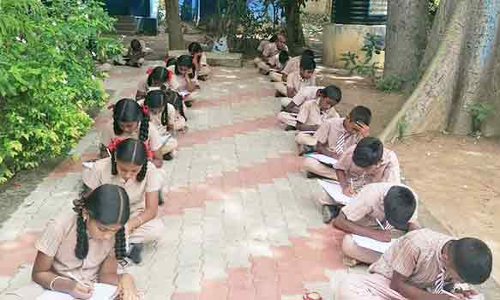 133 மாணவ, மாணவியர்கள் சேர்ந்து 1330 குறள்கள் எழுதும் நிகழ்ச்சி