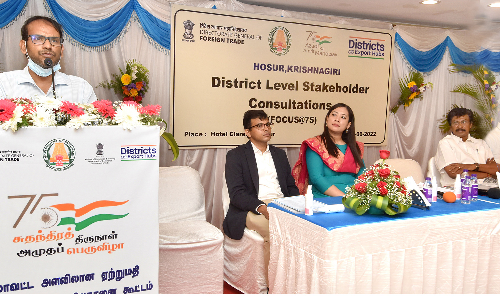 வெளிநாடுகளுக்கு பொருட்களை ஏற்றுமதி செய்வதில்  கிருஷ்ணகிரி மாவட்டம் 2-ம் நிலையில் உள்ளது-மாவட்ட கலெக்டர் தகவல்