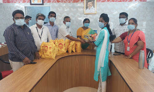 காச நோயால் பாதிக்கப்பட்டவர்களுக்கு ஊட்டச்சத்து தொகுப்பு:  யூனியன் தலைவர் அலமேலு ஆறுமுகம் வழங்கினார்