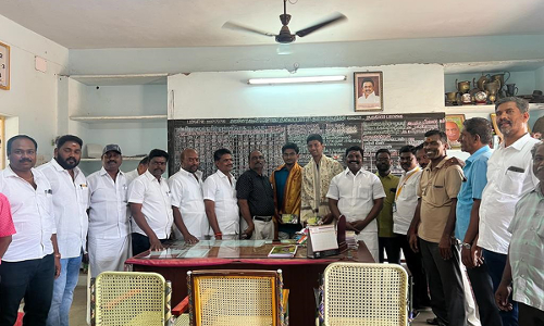 கள்ளக்குறிச்சி அரசு பள்ளி மாணவர்களுக்கு  எம்.எல்.ஏ. பாராட்டு