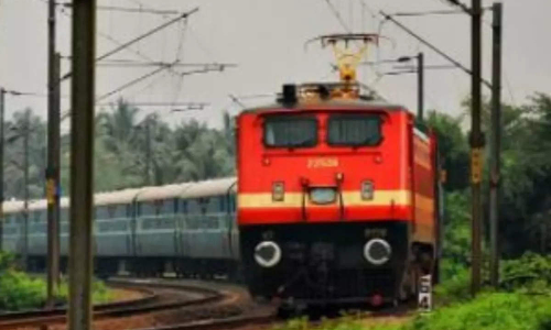 காட்பாடி, திருப்பதி, விழுப்புரம் ரெயில்கள் மீண்டும்இயக்கம்