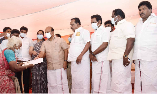 வாலாஜாபாத்தில் நலத்திட்ட உதவிகள் வழங்கிய அமைச்சர் தா.மோ.அன்பரசன்