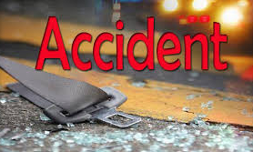 மோட்டார் சைக்கிள் மீது லாரி மோதியதில் இசைக்கலைஞர் பலி