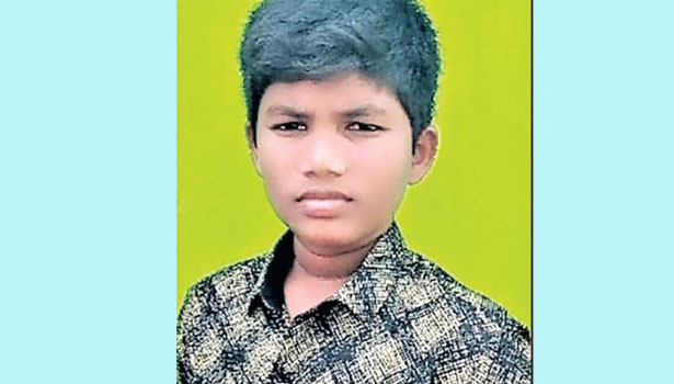 அஞ்சல் அட்டையில் 117 திருக்குறள் எழுதி சிறுவன் சாதனை அஞ்சல் அட்டையில் 117 திருக்குறள் எழுதி சிறுவன் சாதனை