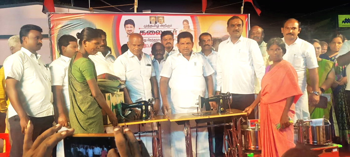 பேய்குளத்தில்  410 பேருக்கு நலத்திட்ட உதவிகள் -அமைச்சர் அனிதா ராதாகிருஷ்ணன் வழங்கினார்