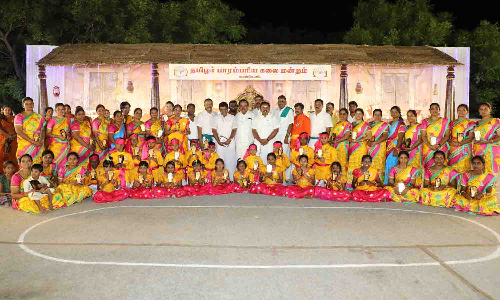 காங்கேயத்தில் ஒயிலாட்டம் - சலங்கையாட்டம் அரங்கேற்ற நிகழ்ச்சி
