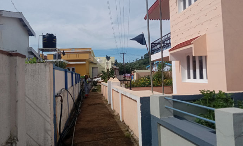 தேயிலைக்கு உரிய விலை வழங்க கோரி வீடுகளில் கருப்பு கொடி கட்டி விவசாயிகள் போராட்டம்