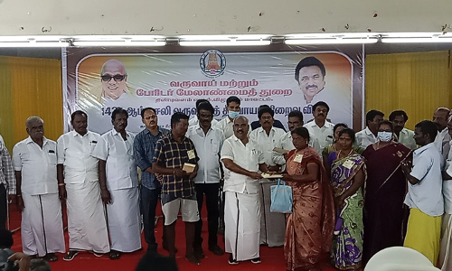 திண்டிவனத்தில் ஜமாபந்தி நிறைவு நாளில்   454 மனுக்களுக்கு தீர்வு