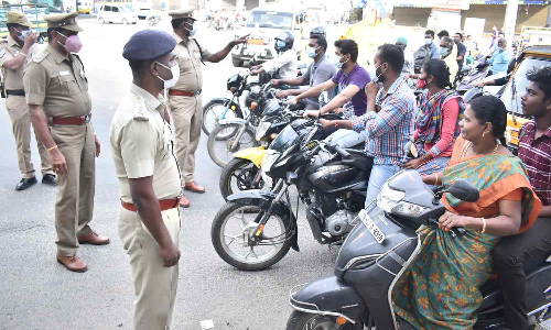 ஈரோடு மாவட்டத்தில் முககவசம் அணியாவிட்டால் அபராதம் விதிக்கப்படும்