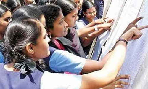 சேலம் மாவட்டத்தில்  7 பள்ளிகள் 100 சதவீதம் தேர்ச்சி