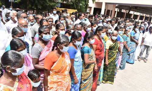 நிலக்கரி கூடம் அமைக்க எதிர்ப்பு தெரிவித்து 13 கிராம மக்கள் மனு