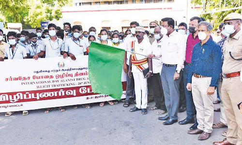 போதை ஒழிப்பு தின விழிப்புணர்வு பேரணி - கலெக்டர் தொடங்கி வைத்தார்