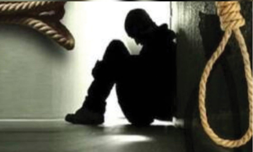 நெசவு தொழிலாளி தூக்கிட்டு தற்கொலை