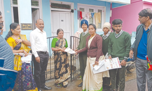 குன்னூரில் குப்பைகளை தரம் பிரித்து வழங்கினால் சிறப்பு பரிசு