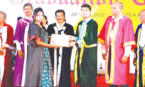 பட்டம் பெற்ற மாணவர்கள் புதிய விஷயங்களை கற்றுக்கொள்ள வேண்டும் - நிப்ட்-டி கல்லூரி விழாவில் மாநகராட்சி கமிஷனர் பேச்சு