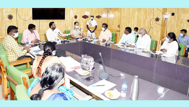 விதி மீறல்களில் ஈடுபடுவோர் மீது கடும் நடவடிக்கை விதி மீறல்களில் ஈடுபடுவோர் மீது கடும் நடவடிக்கை