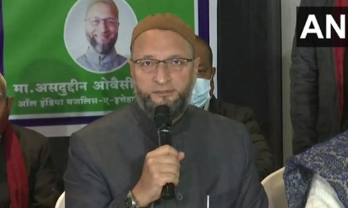 காங்கிரசுக்காக உங்கள் வாக்குகளை வீணாக்காதீர்கள்- அசாதுதீன் ஒவைசி