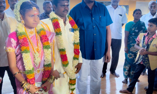 பண்ருட்டியில் கொரோனாவில் தாயை இழந்து பெண்ணுக்கு ஊரார் நடத்திய திருமணம்