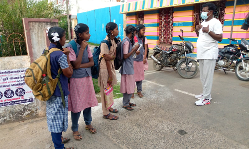 திண்டிவனம் நகர் பகுதியில் பொது மக்கள் முக கவசம் அணியாவிட்டால் அபராதம் நகராட்சி ஆணையாளர் எச்சரிக்கை