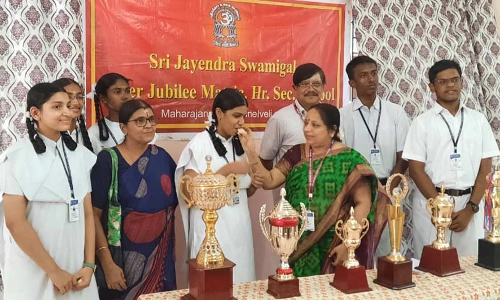 பிளஸ்-1 பொதுத்தேர்வில் ஸ்ரீஜெயேந்திரா சுவாமிகள் மெட்ரிக் மேல்நிலைப்பள்ளி மாணவர்கள் சாதனை