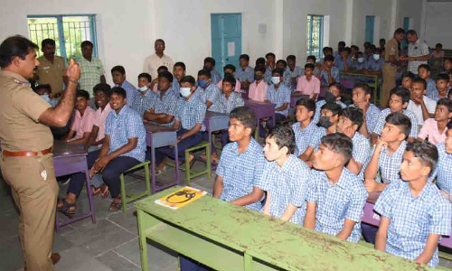 பள்ளியில் போதை பொருள் தடுப்பு விழிப்புணர்வு நிகழ்ச்சி