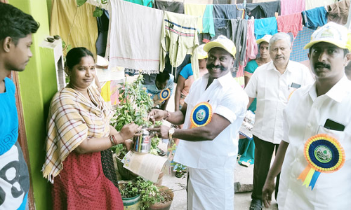 வீட்டு தோட்டம் அமைத்த பெண்களுக்கு பரிசு