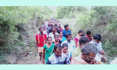 சதுரகிரியில் திரண்ட பக்தர்கள்