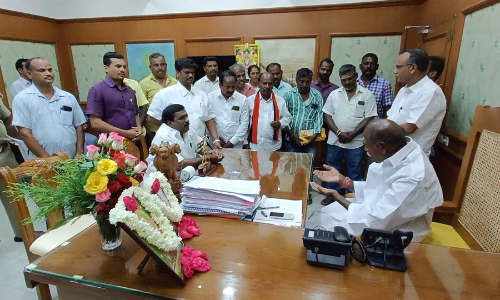 பி.ஆர்.டி.சி. ஊழியர்கள் பணிக்கு திரும்பினர்