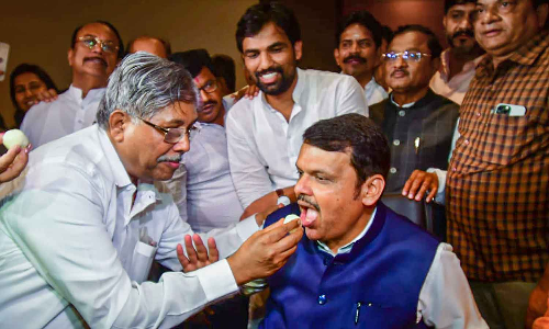 மகாராஷ்டிராவில் மீண்டும் பா.ஜனதா ஆட்சி: தேவேந்திர பட்னாவிஸ் முதல்-மந்திரி ஆகிறார்