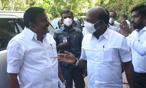கணவர்களின் தலையீடு இருக்கக்கூடாது- தி.மு.க. கவுன்சிலர்களுக்கு அறிவுரை வழங்கிய அமைச்சர்