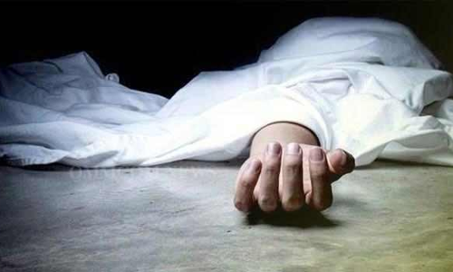 ரெயில் தண்டவாளத்தில் பிணமாக கிடந்த கர்நாடக மாநில சுகதாரத்துறை பணியாளர்