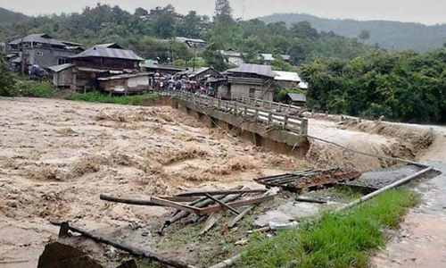 மணிப்பூர் நிலச்சரிவில் சிக்கி 7 பேர் உயிரிழப்பு- மீட்பு பணிகள் தீவிரம்