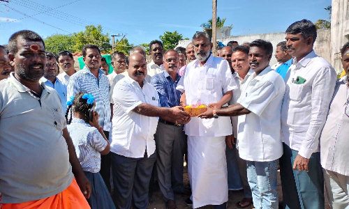 ரூ.1½ கோடியில்  திட்ட பணிகள்  அமைச்சர் தேனீ.ஜெயக்குமார் தொடங்கி வைத்தார்