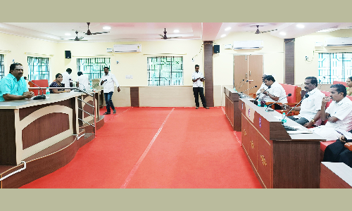 குடியாத்தத்தில் சுற்றித் திரியும் நாய்களை பிடிக்க உடனடியாக நடவடிக்கை எடுக்கப்படும்