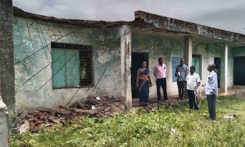 மலைவாழ் குழந்தைகளின் கல்வி பாதிப்பு - குருமலை ஊராட்சி பள்ளி கட்டிடம் புதுப்பிக்கப்படுமா?
